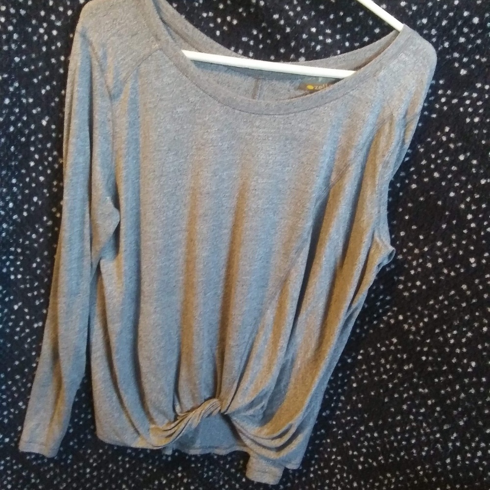 Zella size large long sleeve grey top